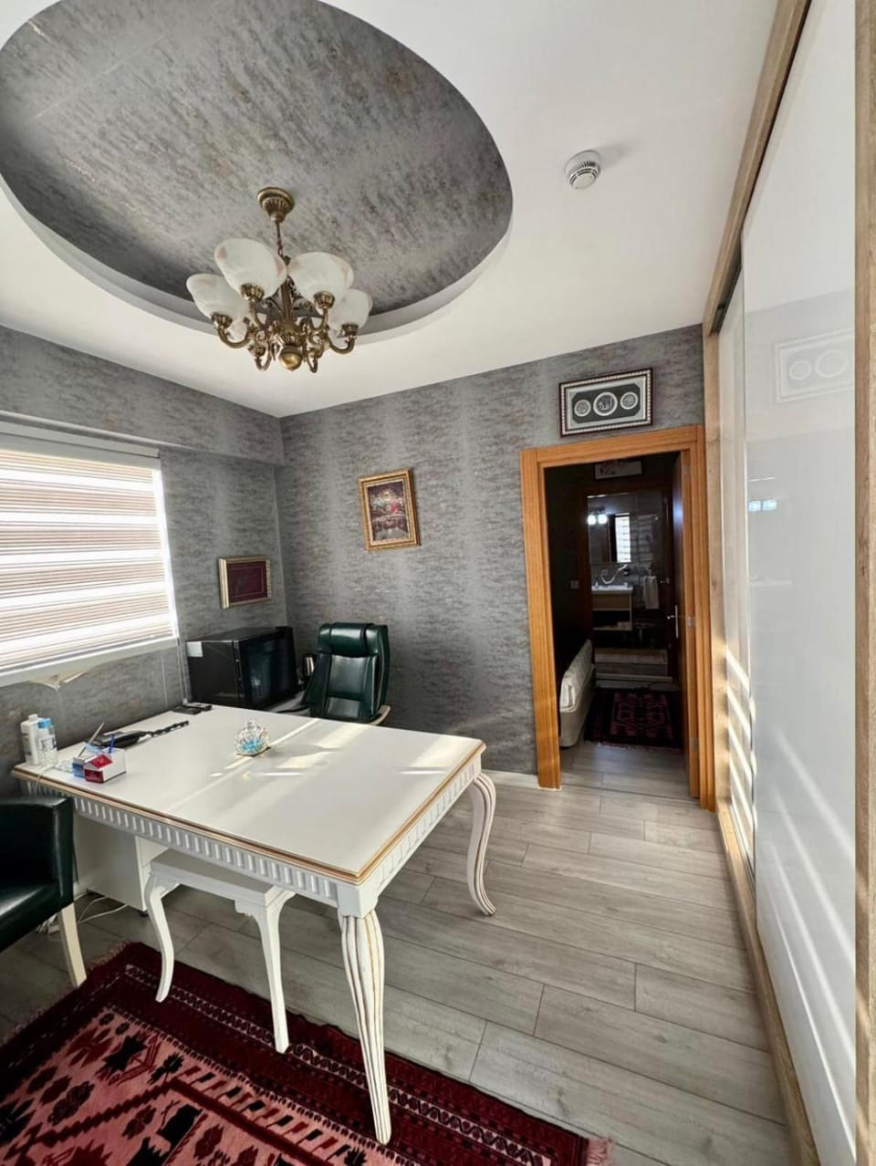 Kitchen or kitchenette, Living room, Photo of the whole room, Seating area, Dining area