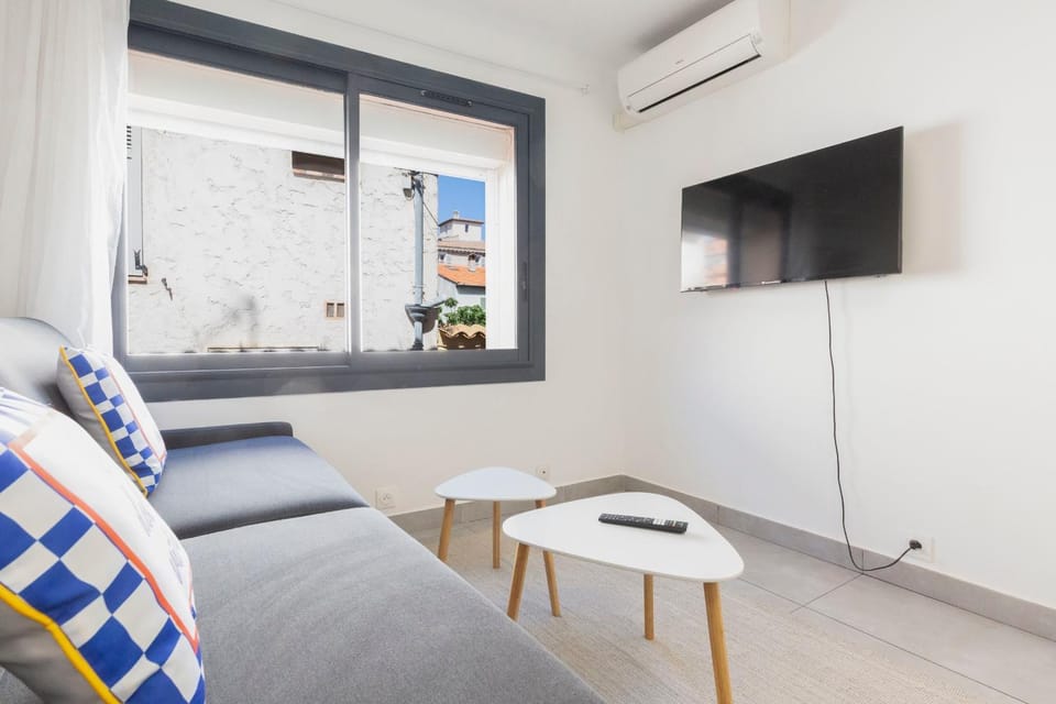 3 Le Saint Joseph Studio in City Center with AC Apartment in Antibes
