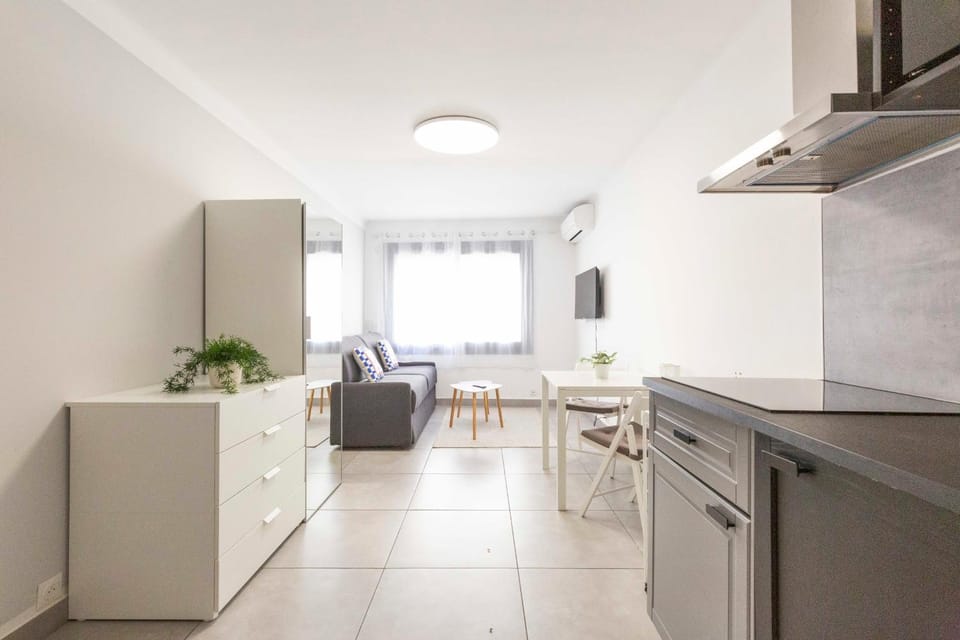 3 Le Saint Joseph Studio in City Center with AC Apartment in Antibes