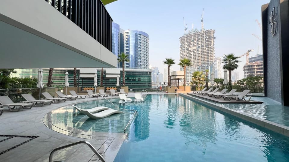 Day, City view, Pool view, Swimming pool, sunbed