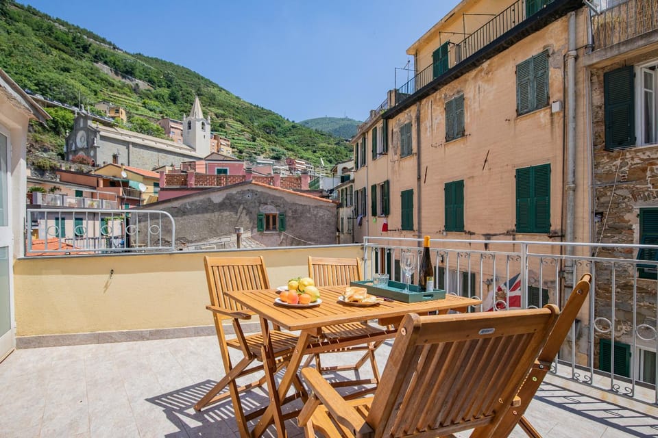 City view, Landmark view, Quiet street view