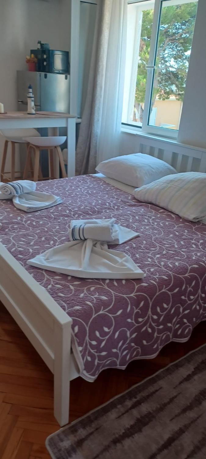 Studio apartman za 2 uz more Apartment in Makarska