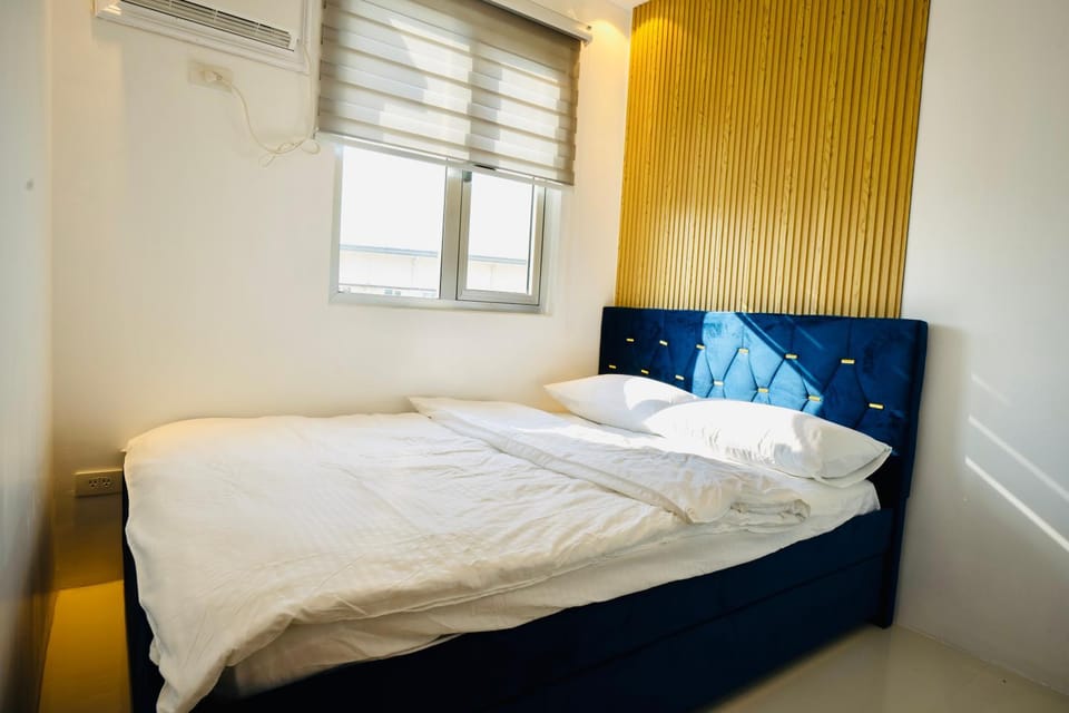 Bed, Bedroom, air conditioner