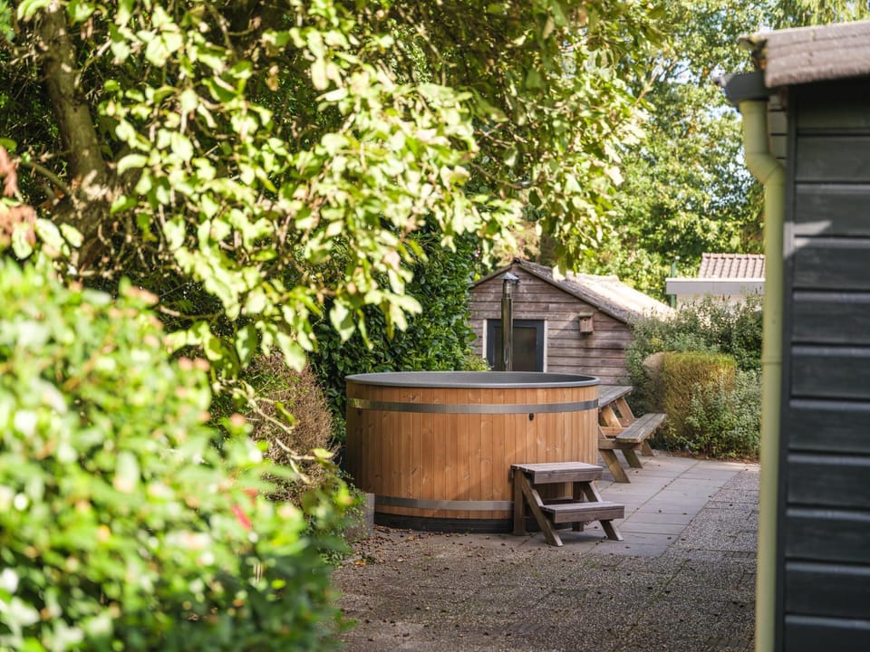 Garden, Hot Tub, Garden view
