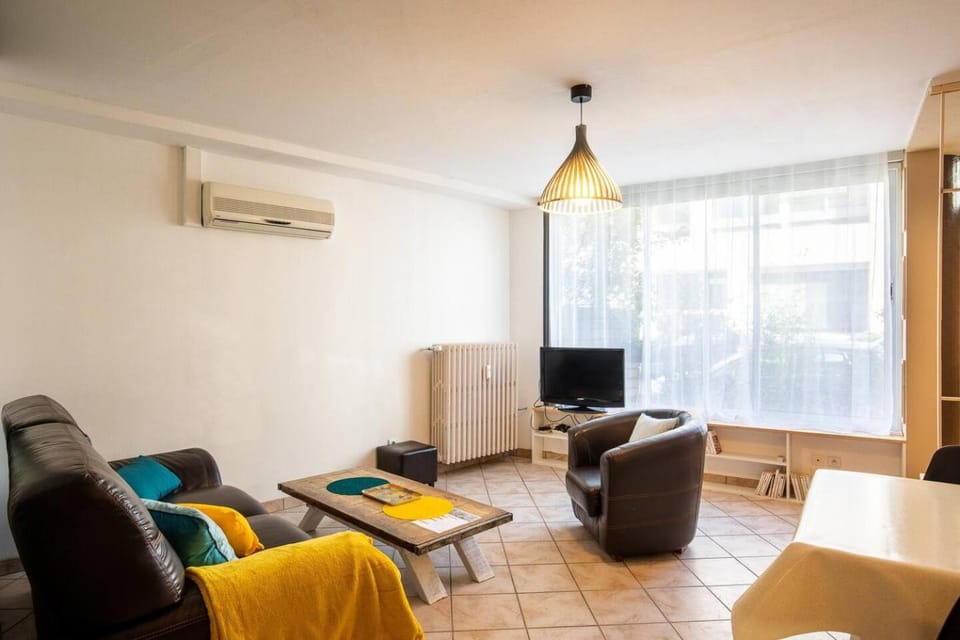 TV and multimedia, Living room, air conditioner