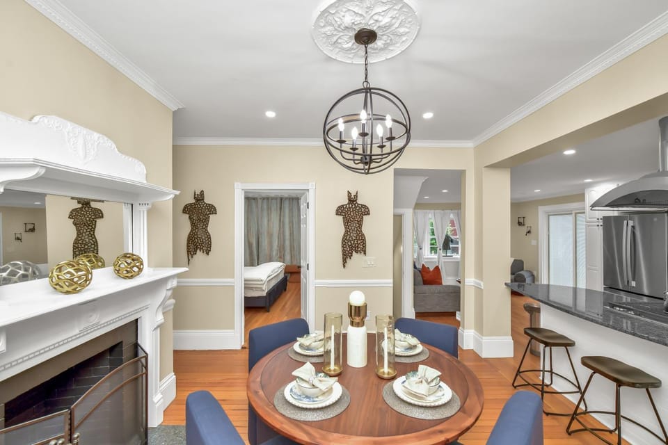 Comfort Stay V Apartment in Quincy