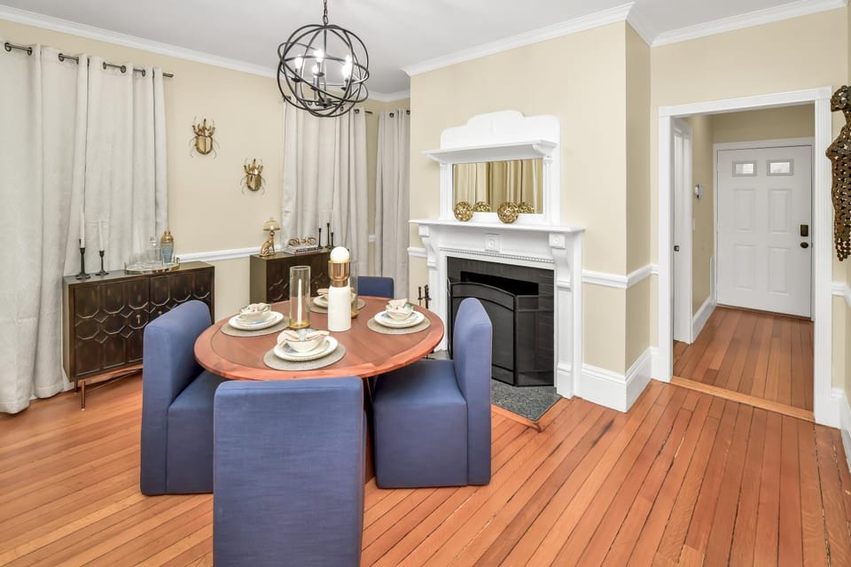 Comfort Stay V Apartment in Quincy