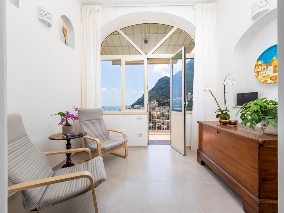Balcony/Terrace, Living room, Mountain view, Sea view