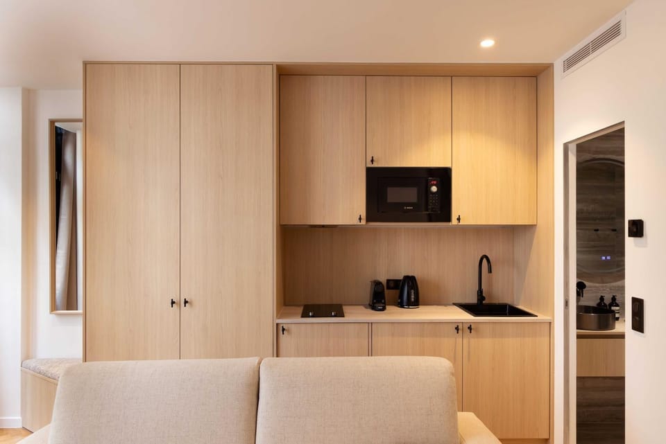 Kitchen or kitchenette