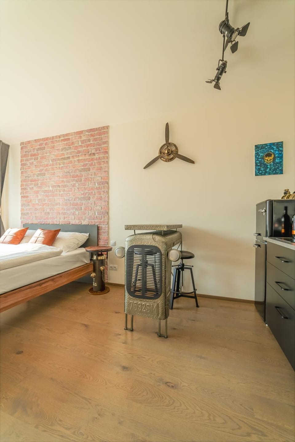 IndustriaLux Suite by Rentez Apartment in Prague