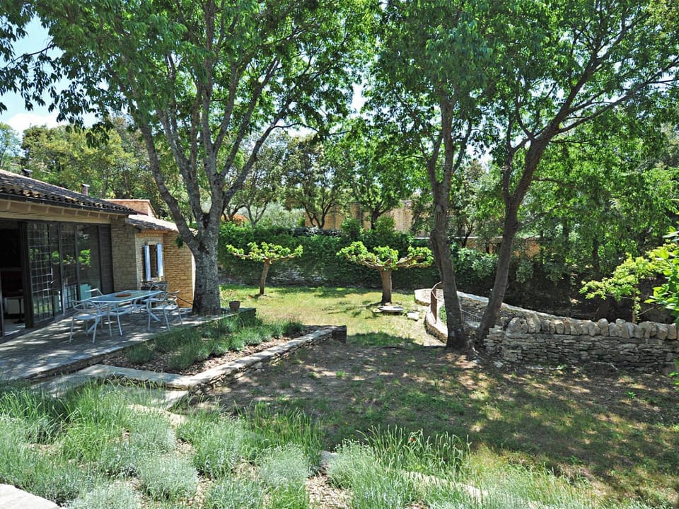 Property building, Spring, Natural landscape, Garden, Garden view