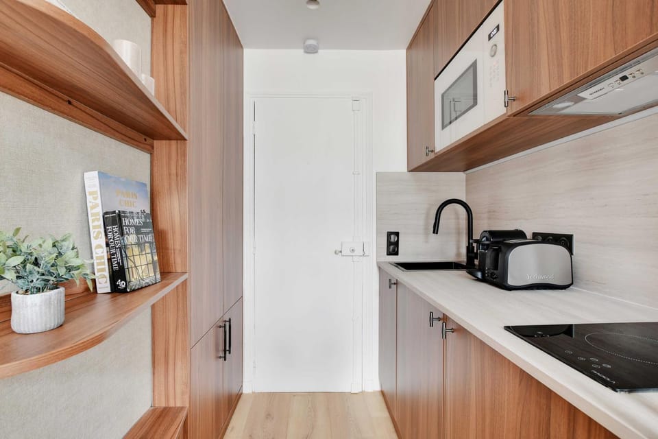 Facade/entrance, Kitchen or kitchenette