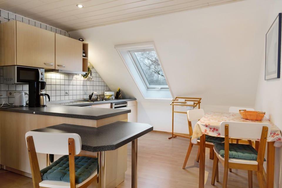 Property building, Kitchen or kitchenette, Living room