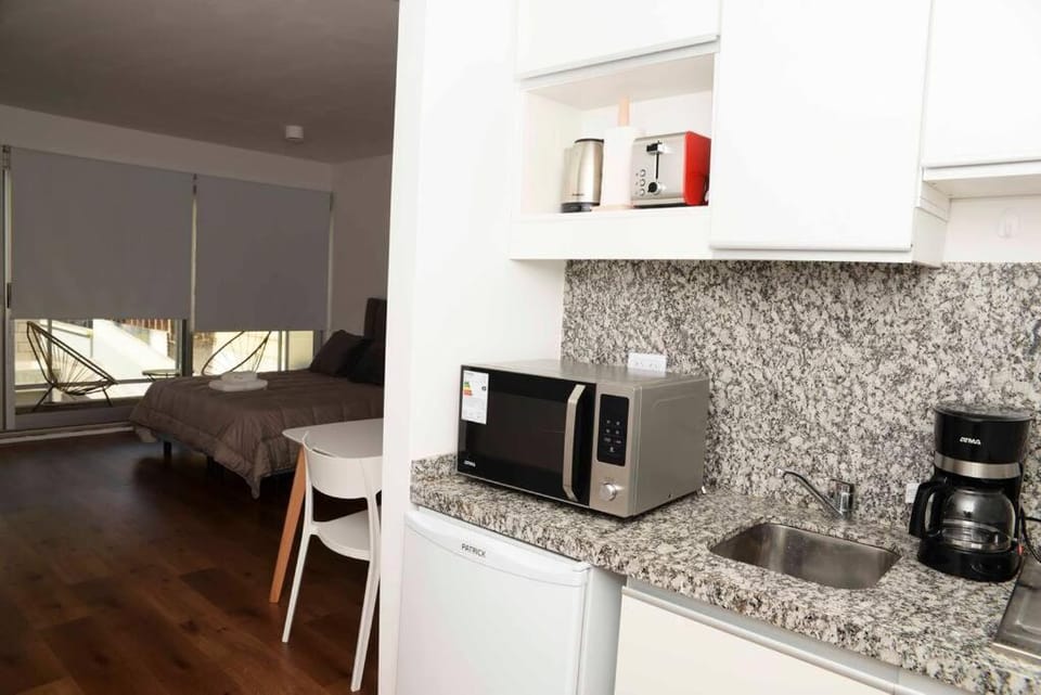 Coffee/tea facilities, Kitchen or kitchenette