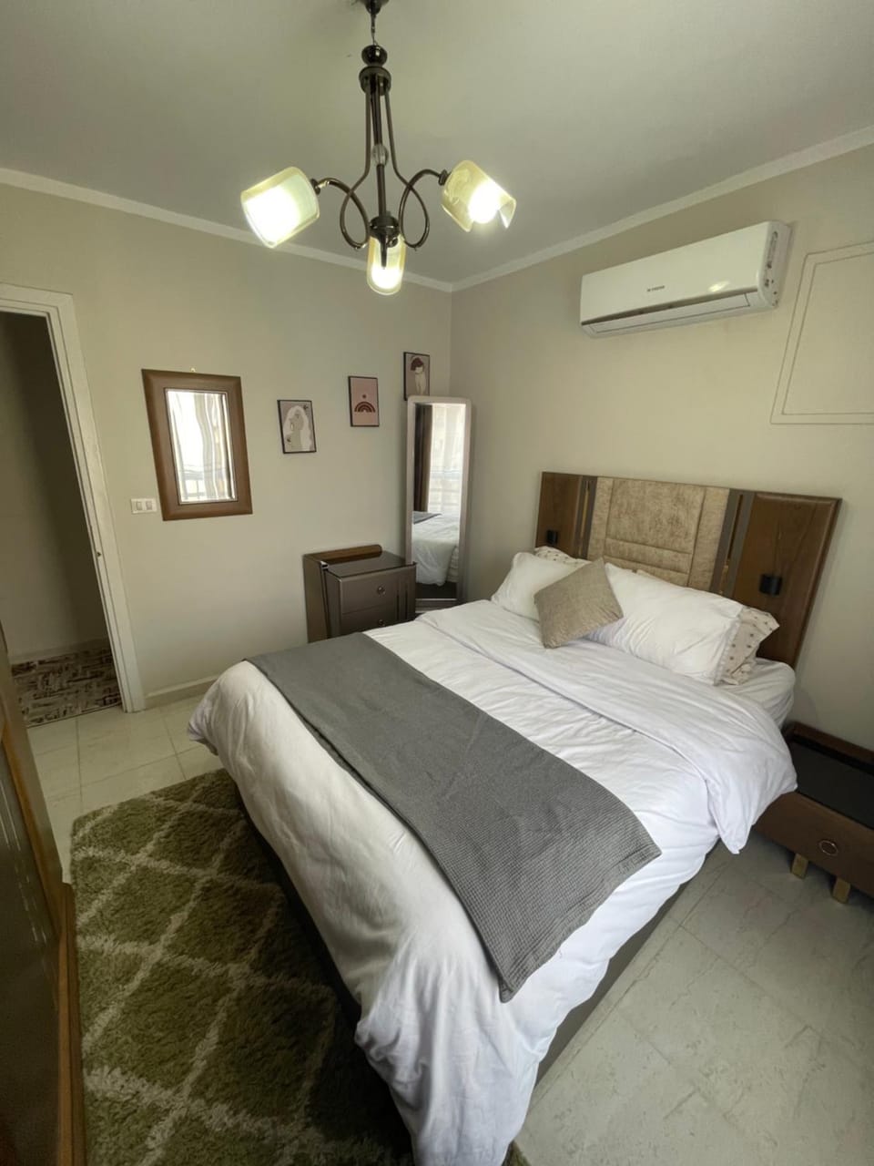 Bed, Photo of the whole room, Bedroom, air conditioner