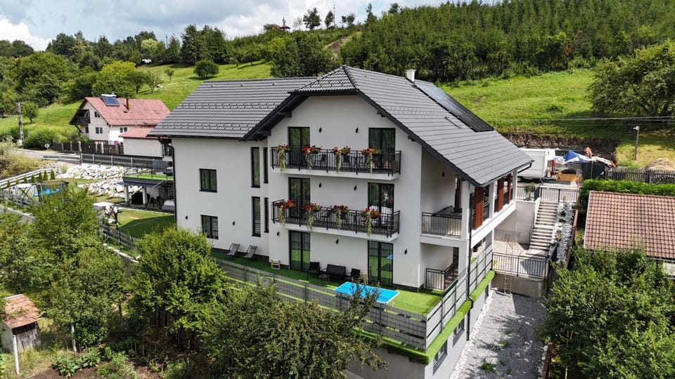 Pensiunea Royal Panzió Bed and Breakfast in Romania