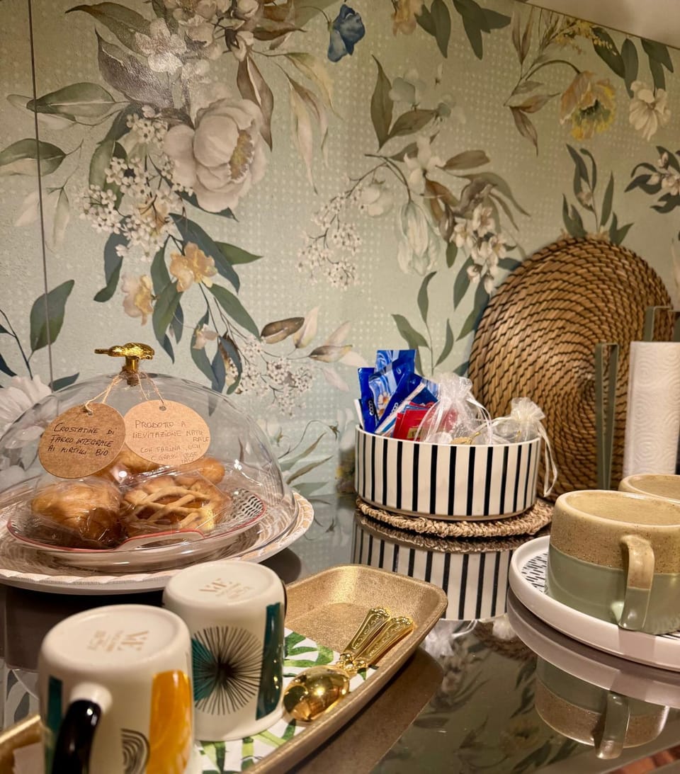 Kitchen or kitchenette, Decorative detail