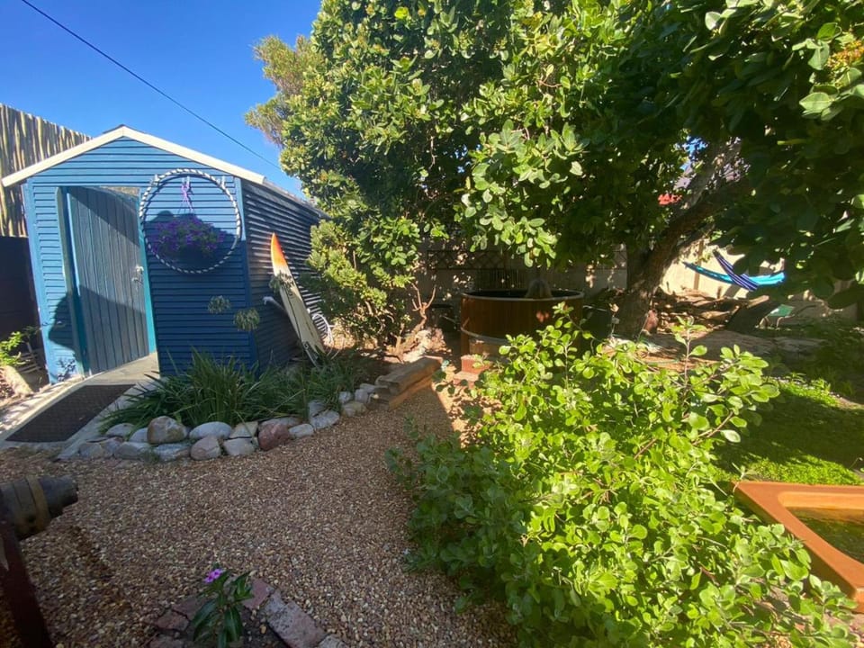 Hot Tub, Bathroom, Garden view