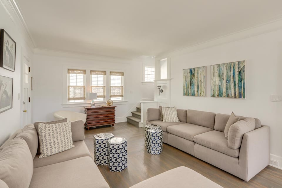 Port Clinton Home with Lake View - Walk to Beach! House in Port Clinton