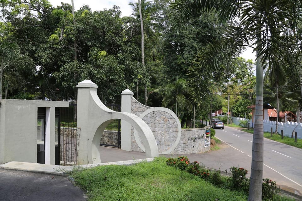 Garden view, Street view