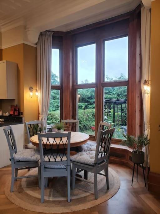 3 bedroom 3 bathroom ground floor condo with veranda Apartment in Reigate