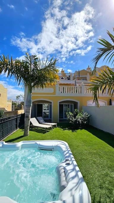 Garden, Hot Tub, Garden view
