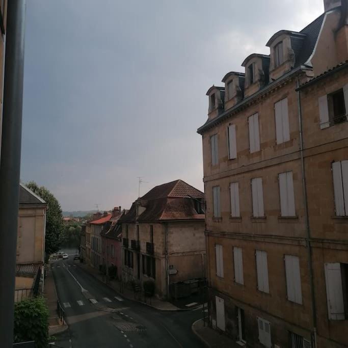 Property building, Street view
