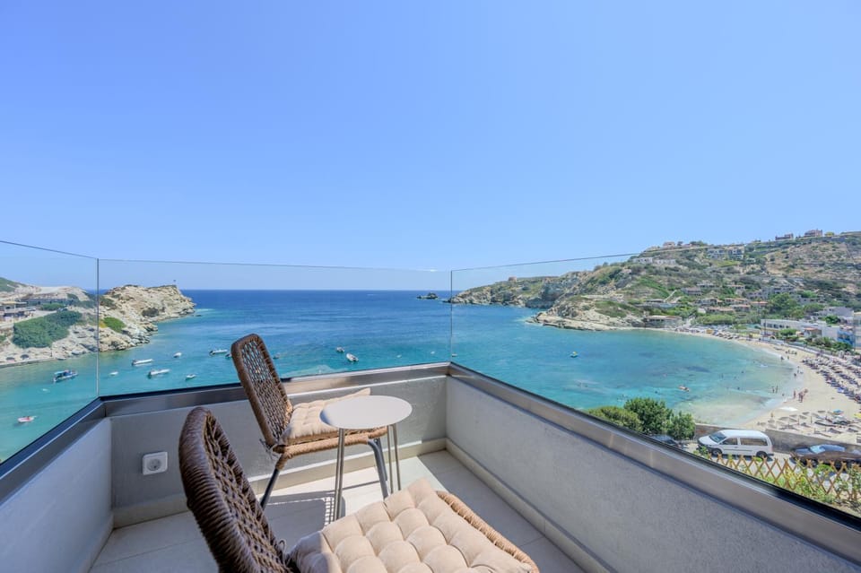 Balcony/Terrace, Seating area, Mountain view, Sea view