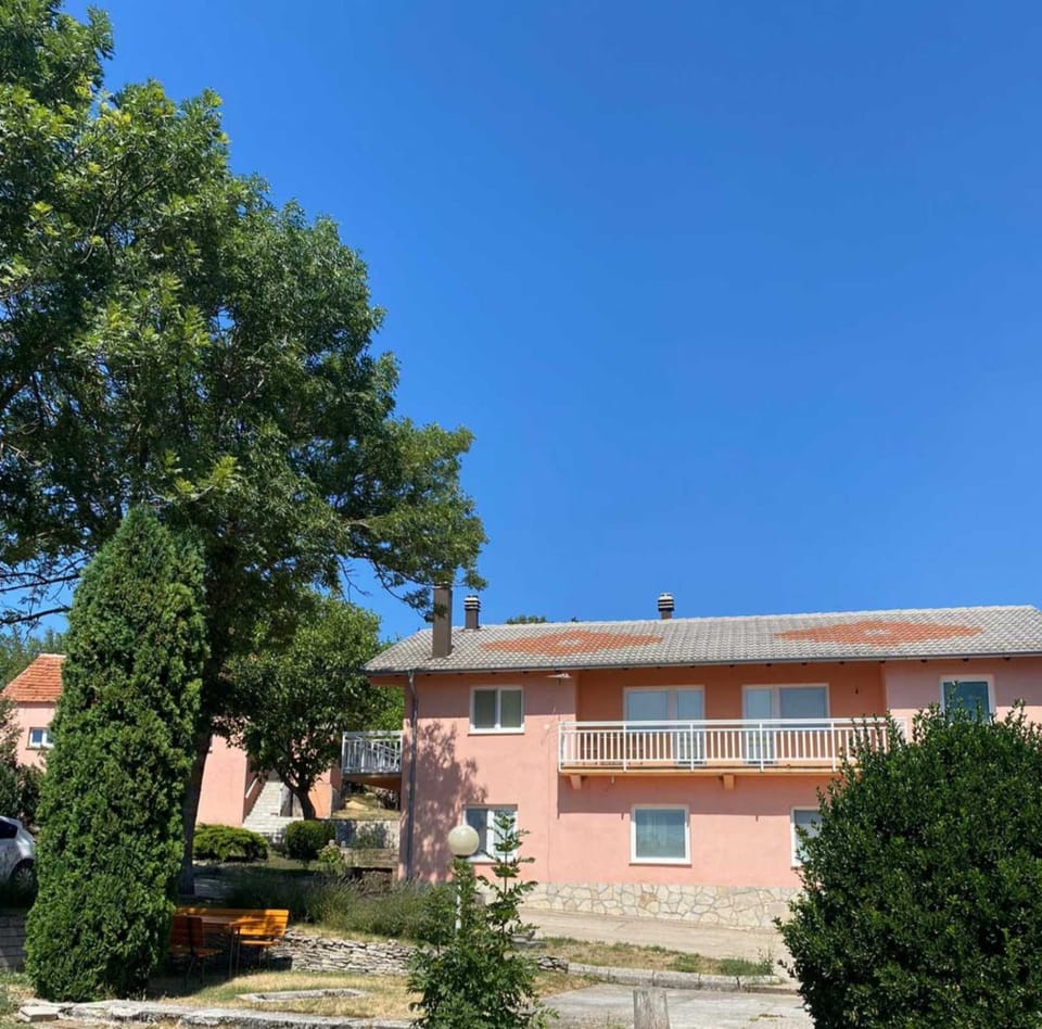 Konak u Gradini Apartment in Split-Dalmatia County