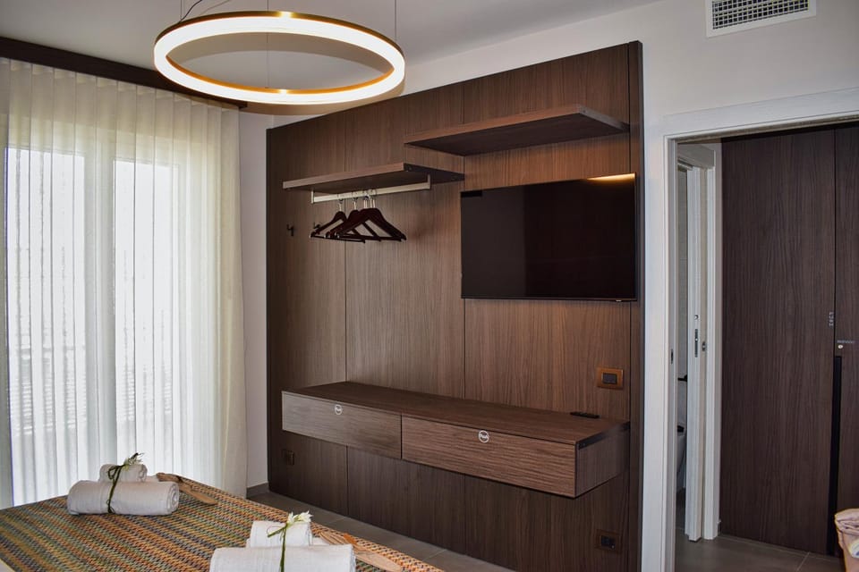 TV and multimedia, wardrobe