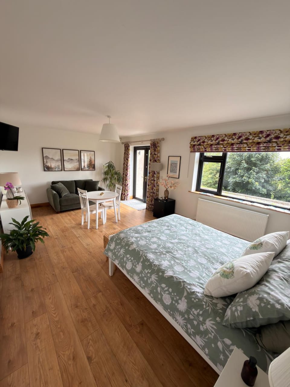 Lakeview Ensuite - Peaceful Country Escape Country House in Northern Ireland