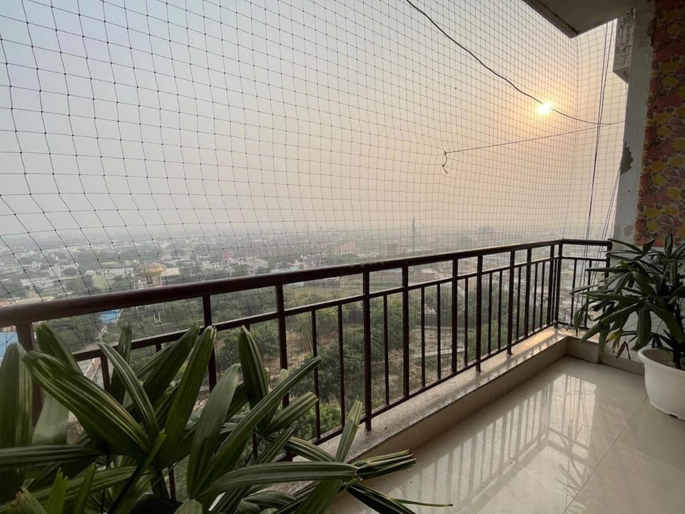 5 Mins from Prem Mandir 1 BHK Apartment Apartment in Uttar Pradesh