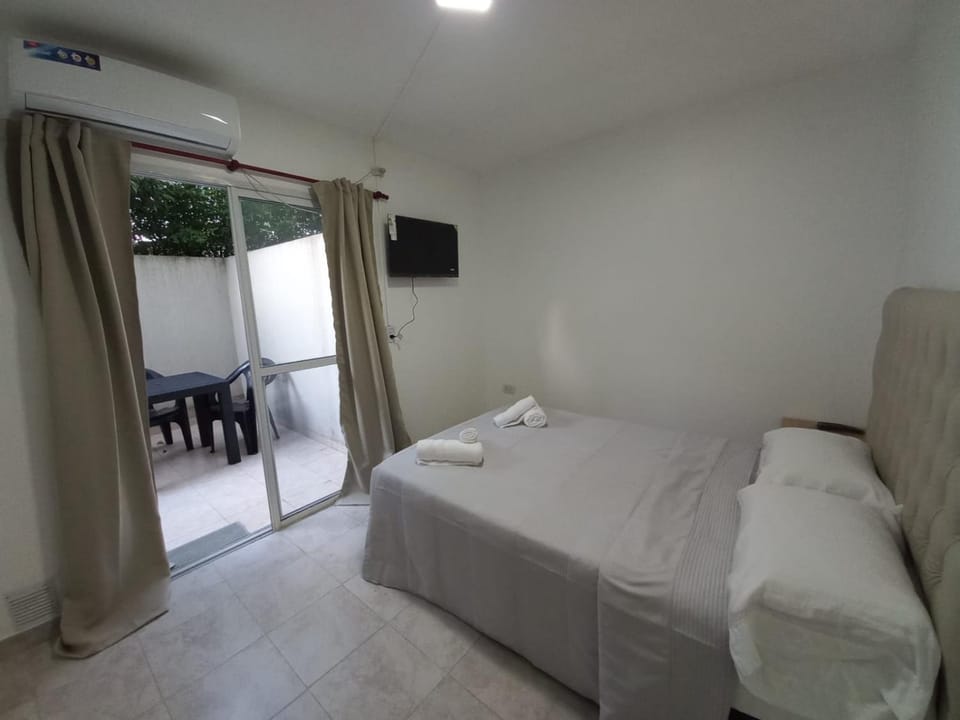 Hospedaje LH Planta Baja E en Canning Apartment in Buenos Aires Province