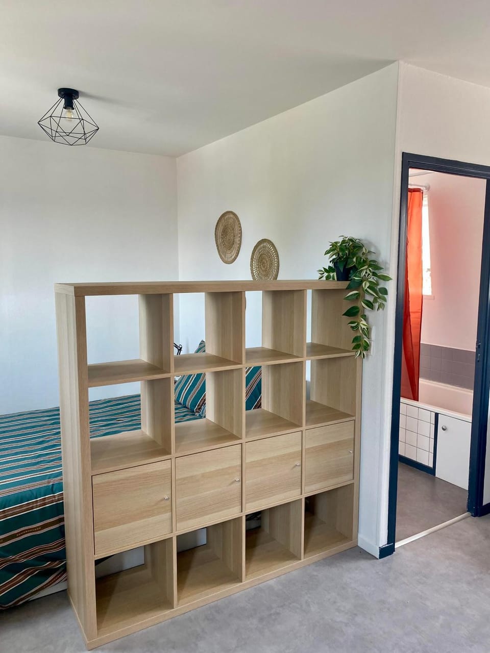 Photo of the whole room, wardrobe