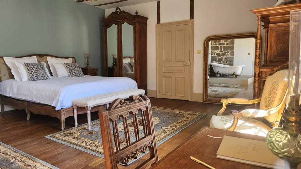 Bed, Seating area, Bedroom, Bath