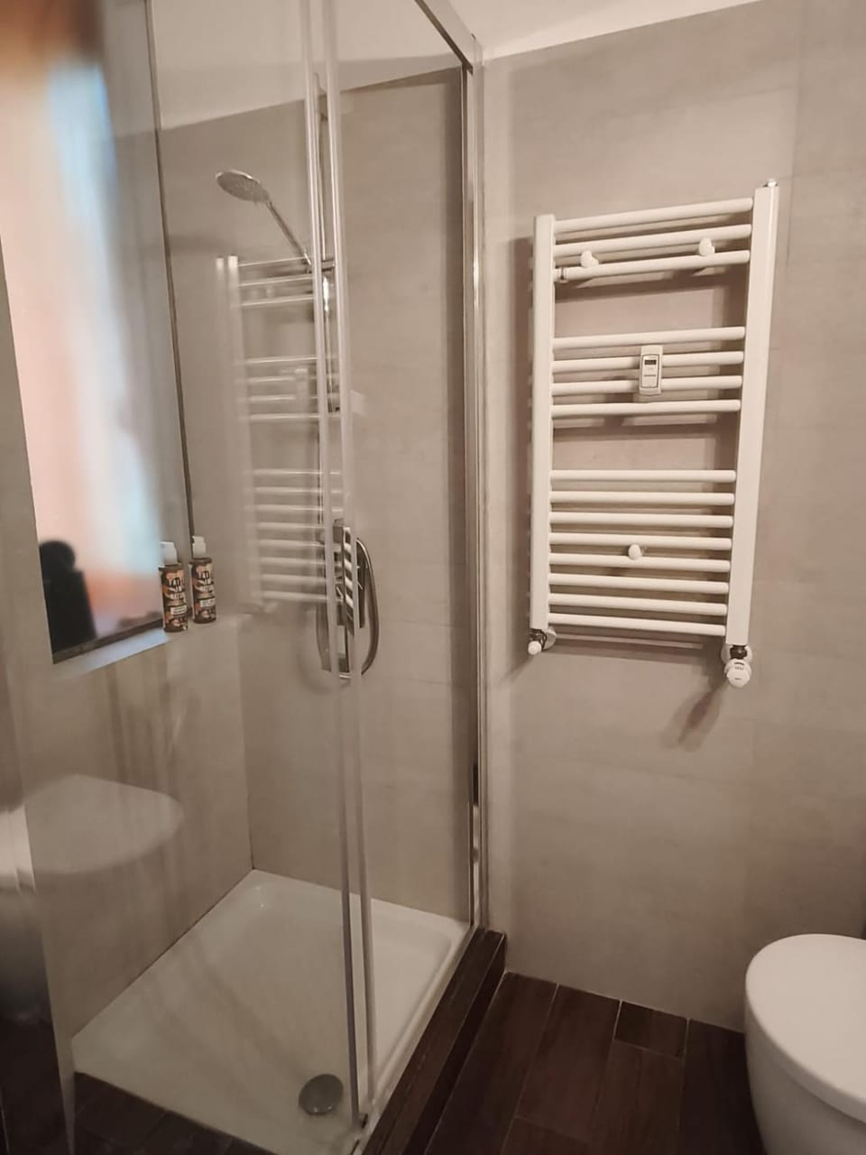 Shower, Toilet, Bathroom