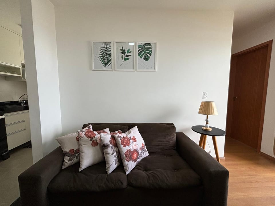 Apartamento com varanda 9 min da praia na Cohama Apartment in São Luís