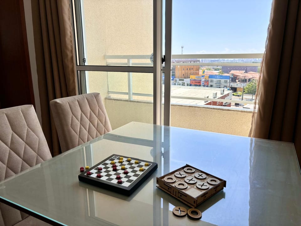 Apartamento com varanda 9 min da praia na Cohama Apartment in São Luís