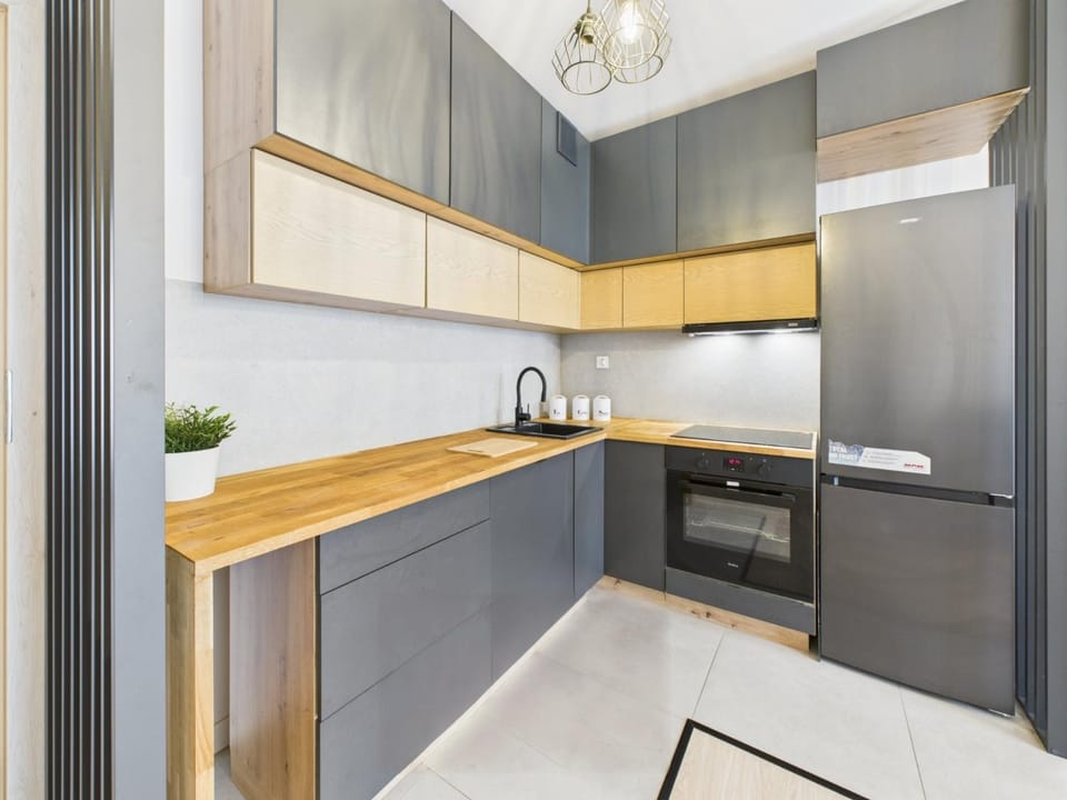 Ceglana 63A 68m2 - 3 Sypialnie - Self Check-in Apartment in Poland