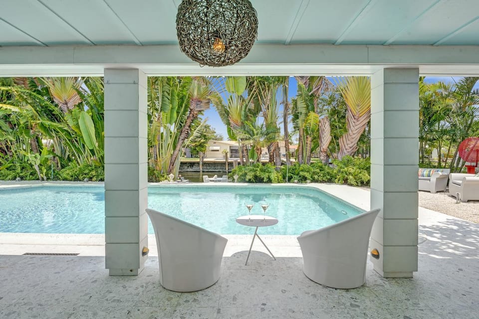 Patio, Day, Natural landscape, Garden, Garden view, Pool view, Swimming pool, Swimming pool