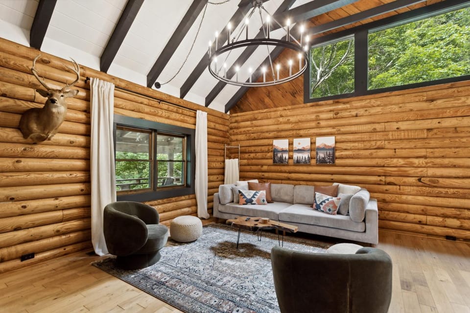 Boulder Brook Retreat House in Brushy Fork