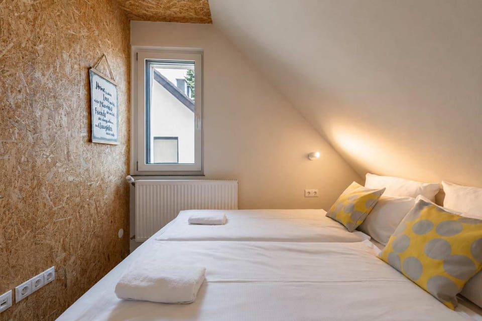 Light Hideaway -45sqm- near BER Airport Apartment in Berlin