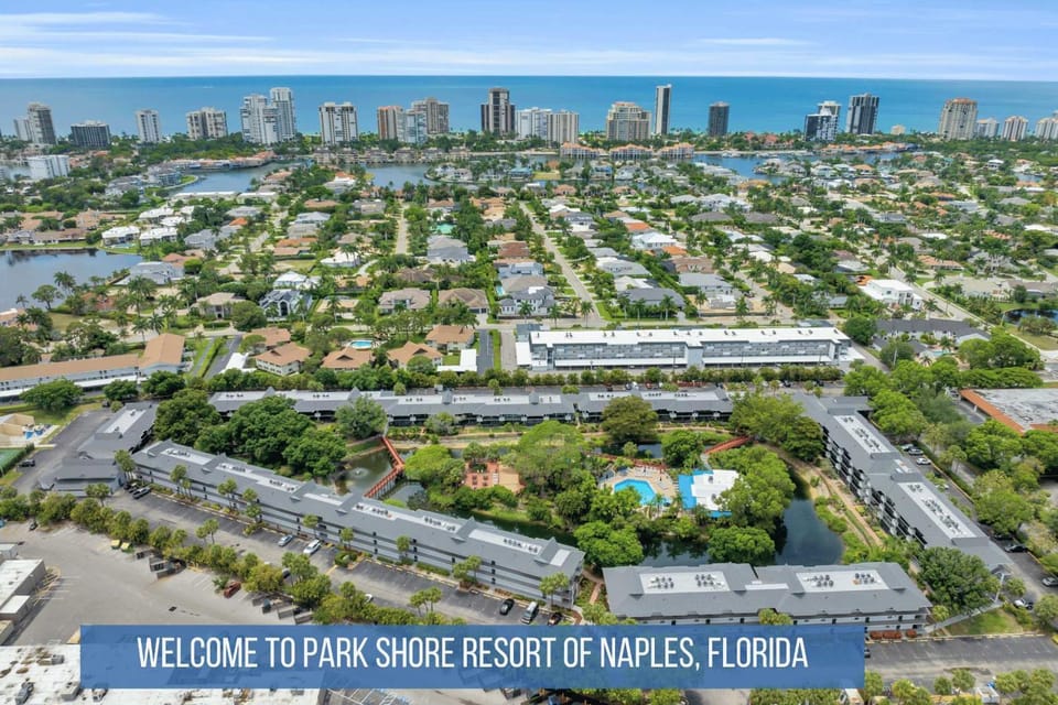 Spectacular Lanai Views House in Naples