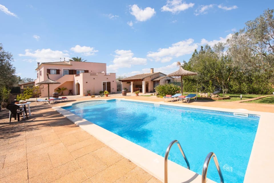 Swimming pool, Swimming pool