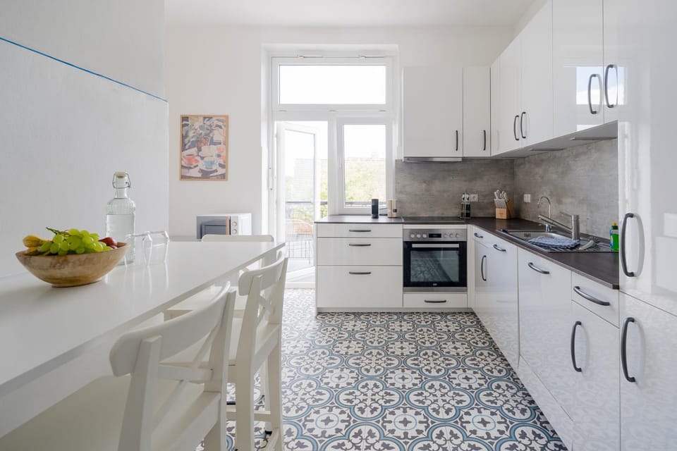 Kitchen or kitchenette, Dining area, dishwasher, oven, stove, toaster