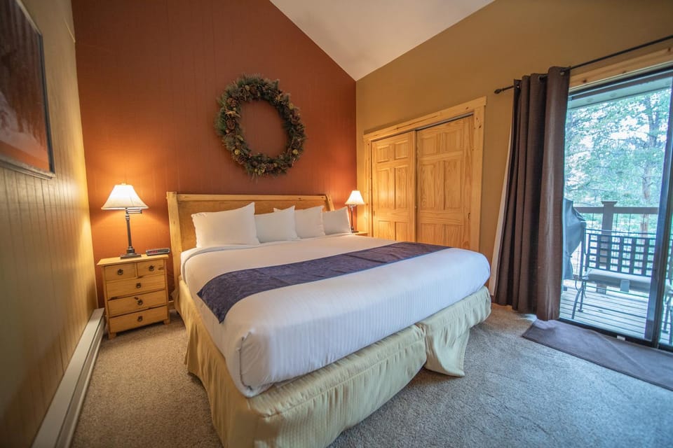 Flying Dutchman 1126 by SummitCove Lodging in Colorado House in Keystone