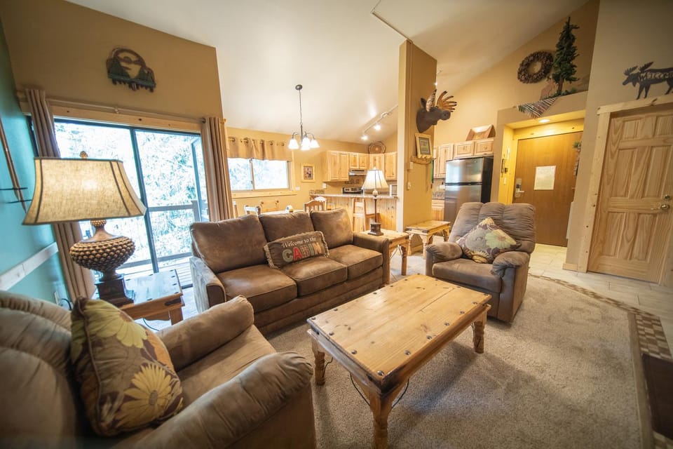 Flying Dutchman 1126 by SummitCove Lodging in Colorado House in Keystone