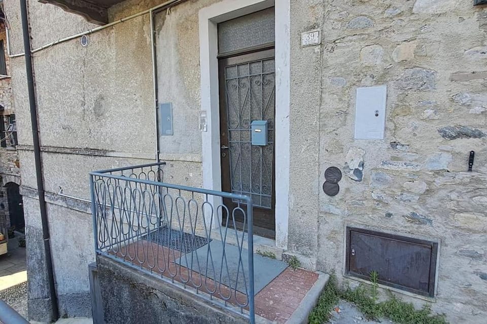 The Old Town House Apartment in Menaggio