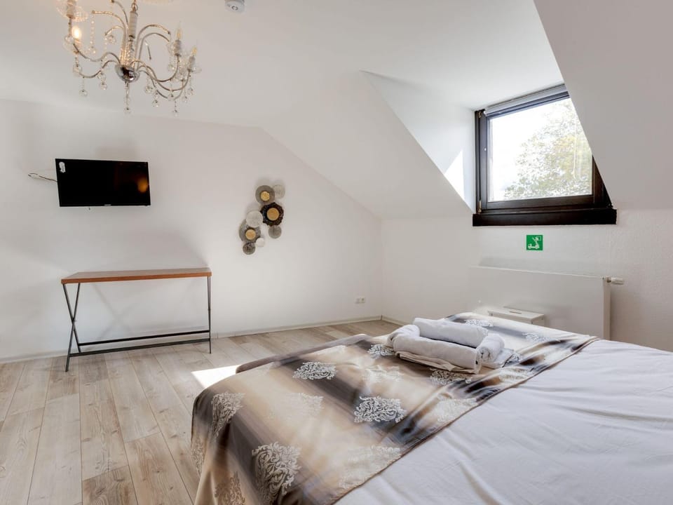 Living room, Bedroom