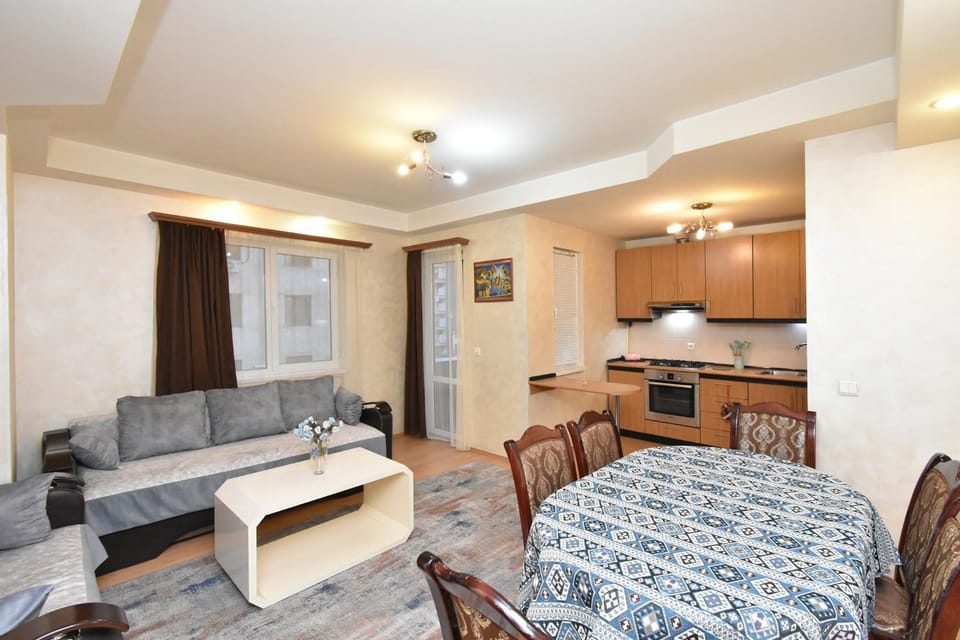 Day, Living room, Photo of the whole room, Seating area, Dining area, furniture, furniture